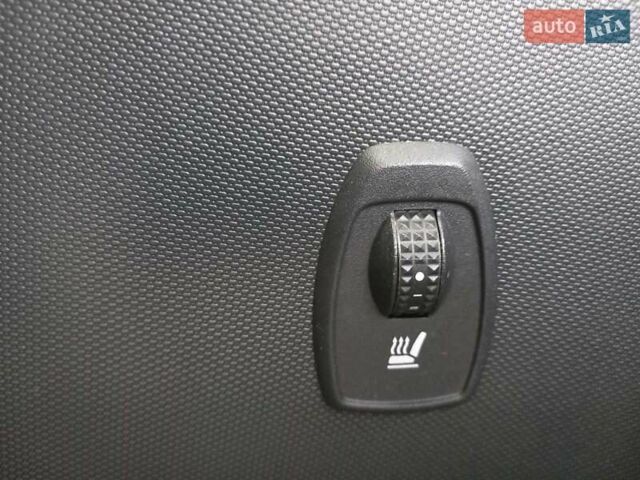 Синий Рено Зое, объемом двигателя 0 л и пробегом 86 тыс. км за 9800 $, фото 18 на Automoto.ua