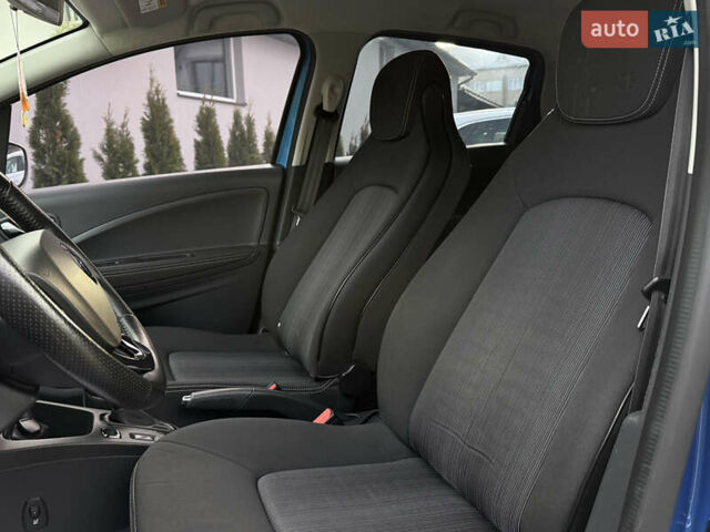 Синий Рено Зое, объемом двигателя 0 л и пробегом 104 тыс. км за 9750 $, фото 29 на Automoto.ua
