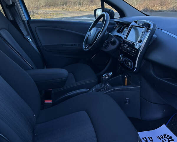 Синій Рено Зое, об'ємом двигуна 0 л та пробігом 150 тис. км за 8970 $, фото 22 на Automoto.ua