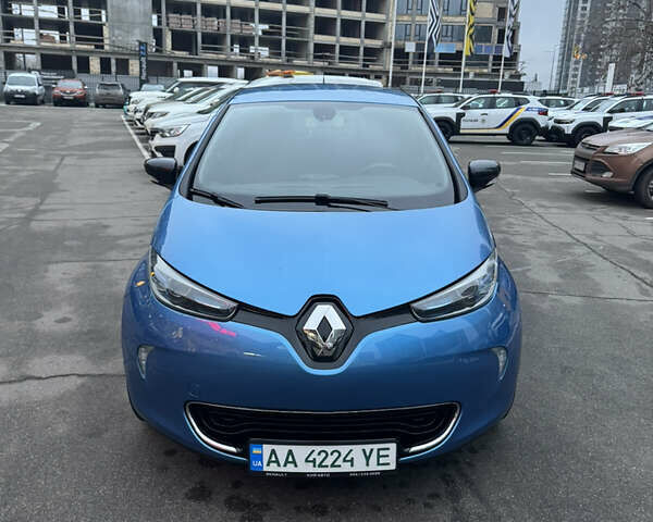 Синий Рено Зое, объемом двигателя 0 л и пробегом 61 тыс. км за 11400 $, фото 1 на Automoto.ua