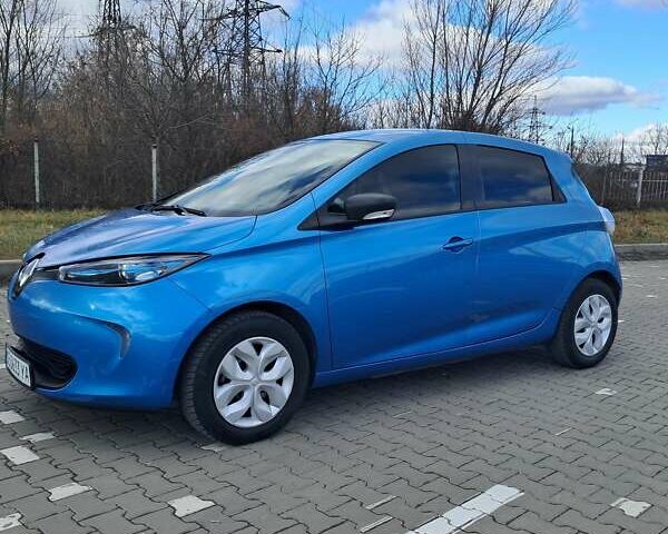 Синий Рено Зое, объемом двигателя 0 л и пробегом 47 тыс. км за 9600 $, фото 2 на Automoto.ua