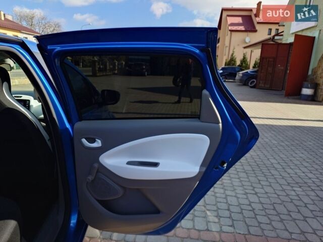 Синий Рено Зое, объемом двигателя 0 л и пробегом 104 тыс. км за 7100 $, фото 38 на Automoto.ua