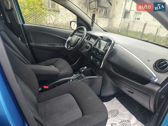 Синий Рено Зое, объемом двигателя 0 л и пробегом 169 тыс. км за 8900 $, фото 10 на Automoto.ua