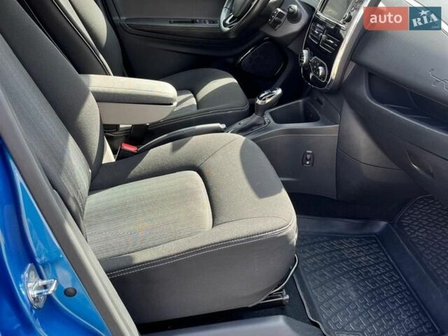Синий Рено Зое, объемом двигателя 0 л и пробегом 157 тыс. км за 8800 $, фото 16 на Automoto.ua