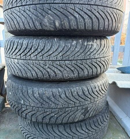 Синий Рено Зое, объемом двигателя 0 л и пробегом 110 тыс. км за 9800 $, фото 31 на Automoto.ua