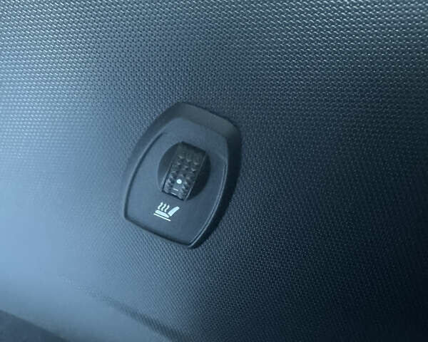 Синій Рено Зое, об'ємом двигуна 0 л та пробігом 141 тис. км за 8970 $, фото 27 на Automoto.ua