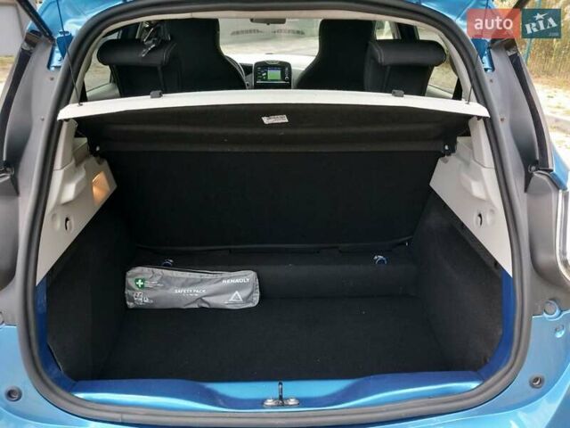 Синий Рено Зое, объемом двигателя 0 л и пробегом 86 тыс. км за 9800 $, фото 23 на Automoto.ua