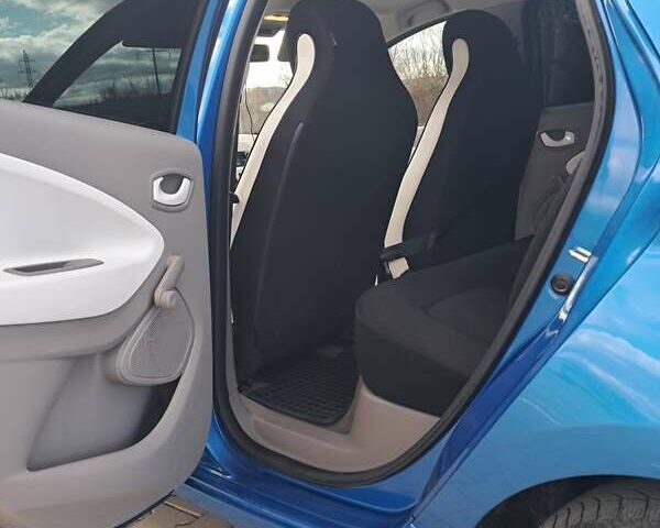 Синий Рено Зое, объемом двигателя 0 л и пробегом 47 тыс. км за 9600 $, фото 19 на Automoto.ua