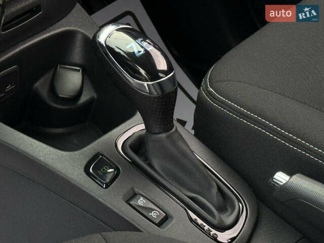 Синий Рено Зое, объемом двигателя 0 л и пробегом 104 тыс. км за 9750 $, фото 26 на Automoto.ua