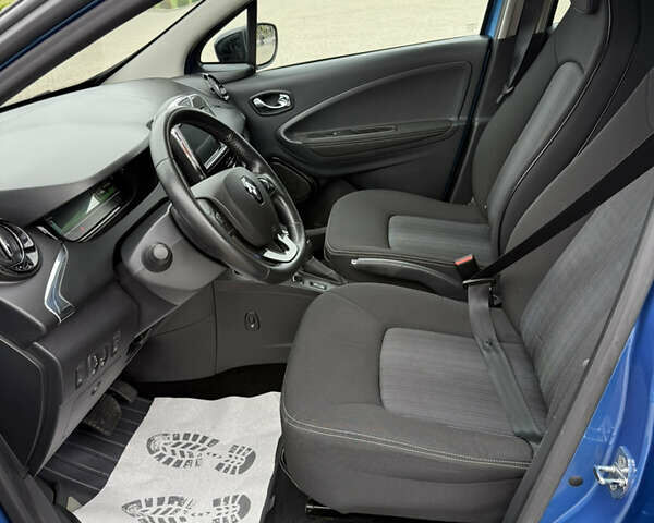 Синий Рено Зое, объемом двигателя 0 л и пробегом 99 тыс. км за 9750 $, фото 27 на Automoto.ua