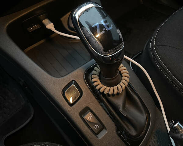 Синий Рено Зое, объемом двигателя 0 л и пробегом 101 тыс. км за 9300 $, фото 28 на Automoto.ua