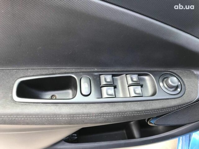 Синий Рено Зое, объемом двигателя 0 л и пробегом 137 тыс. км за 10190 $, фото 15 на Automoto.ua