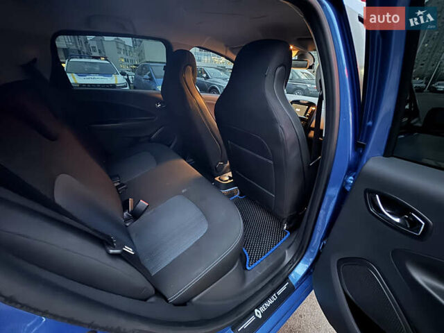 Синий Рено Зое, объемом двигателя 0 л и пробегом 61 тыс. км за 11400 $, фото 18 на Automoto.ua