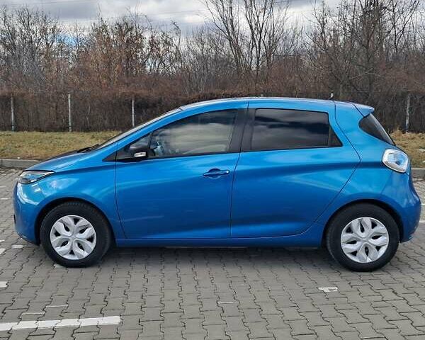 Синий Рено Зое, объемом двигателя 0 л и пробегом 47 тыс. км за 9600 $, фото 1 на Automoto.ua