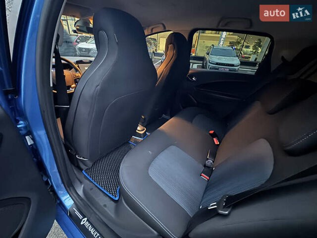 Синий Рено Зое, объемом двигателя 0 л и пробегом 61 тыс. км за 11400 $, фото 19 на Automoto.ua
