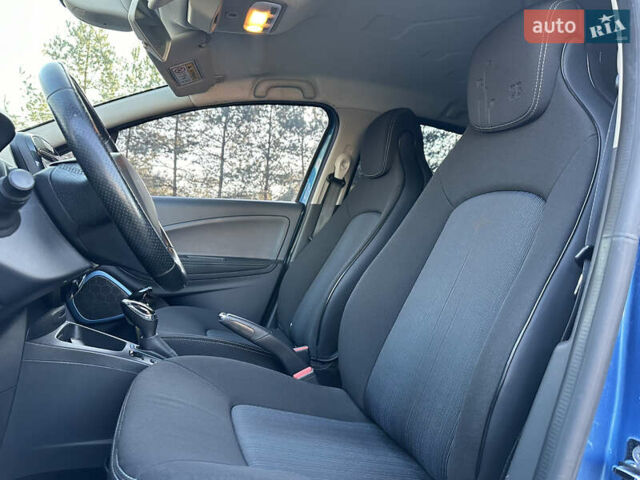 Синий Рено Зое, объемом двигателя 0 л и пробегом 104 тыс. км за 8600 $, фото 25 на Automoto.ua
