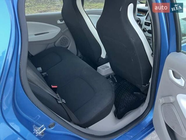 Синий Рено Зое, объемом двигателя 0 л и пробегом 130 тыс. км за 8450 $, фото 6 на Automoto.ua