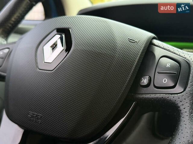 Синий Рено Зое, объемом двигателя 0 л и пробегом 104 тыс. км за 9750 $, фото 54 на Automoto.ua