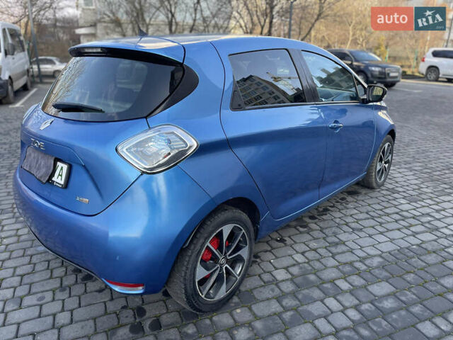 Синий Рено Зое, объемом двигателя 0 л и пробегом 165 тыс. км за 9400 $, фото 13 на Automoto.ua