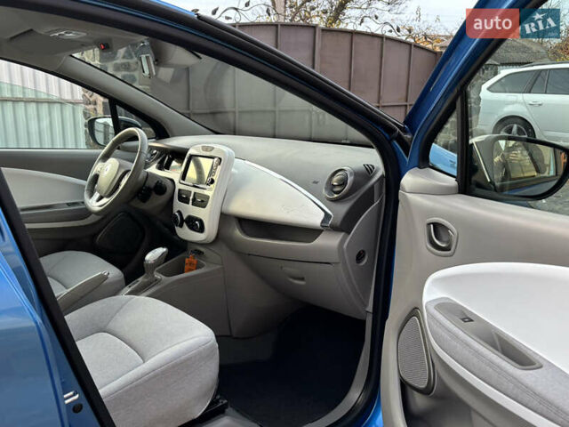 Синий Рено Зое, объемом двигателя 0 л и пробегом 166 тыс. км за 8999 $, фото 15 на Automoto.ua