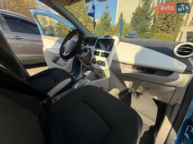 Рено Зое 2017 в Львове на Automoto.ua Синий Рено Зое, объемом двигателя 0 л и пробегом 56 тыс. км за 10555 $, фото 13 на Automoto.ua
