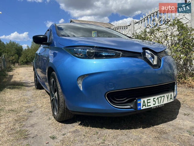 Синий Рено Зое, объемом двигателя 0 л и пробегом 128 тыс. км за 10199 $, фото 1 на Automoto.ua