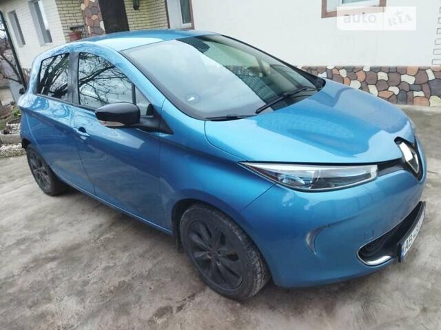 Синий Рено Зое, объемом двигателя 0 л и пробегом 160 тыс. км за 12500 $, фото 7 на Automoto.ua