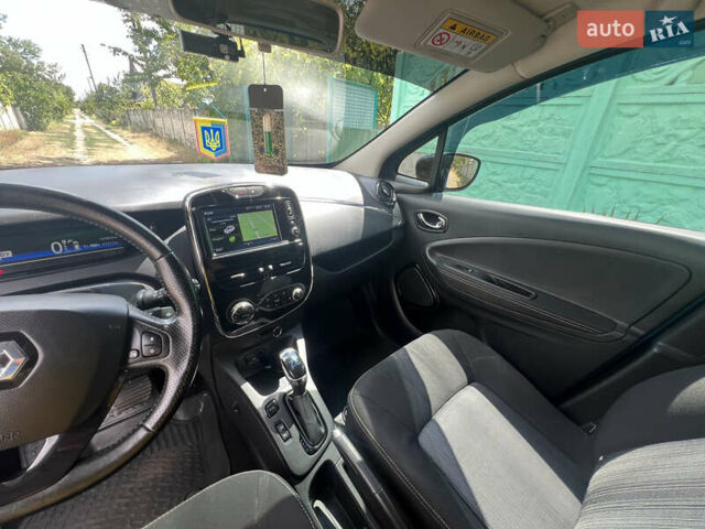 Синий Рено Зое, объемом двигателя 0 л и пробегом 128 тыс. км за 10199 $, фото 28 на Automoto.ua
