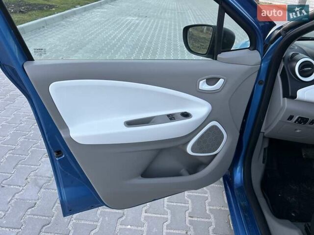 Синий Рено Зое, объемом двигателя 0 л и пробегом 130 тыс. км за 8450 $, фото 10 на Automoto.ua