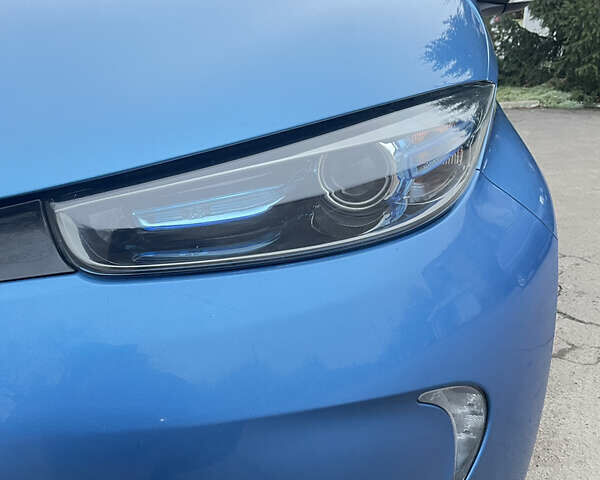 Синий Рено Зое, объемом двигателя 0 л и пробегом 101 тыс. км за 9300 $, фото 17 на Automoto.ua