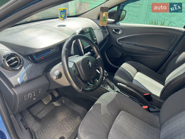 Синий Рено Зое, объемом двигателя 0 л и пробегом 128 тыс. км за 10199 $, фото 22 на Automoto.ua