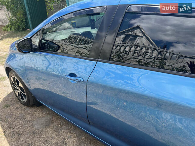 Синий Рено Зое, объемом двигателя 0 л и пробегом 128 тыс. км за 10199 $, фото 8 на Automoto.ua