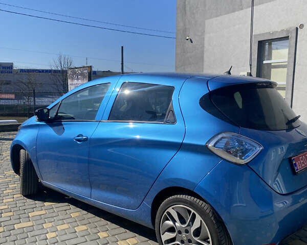 Синий Рено Зое, объемом двигателя 0 л и пробегом 53 тыс. км за 4200 $, фото 4 на Automoto.ua