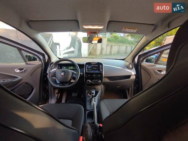 Синий Рено Зое, объемом двигателя 0 л и пробегом 62 тыс. км за 8900 $, фото 8 на Automoto.ua