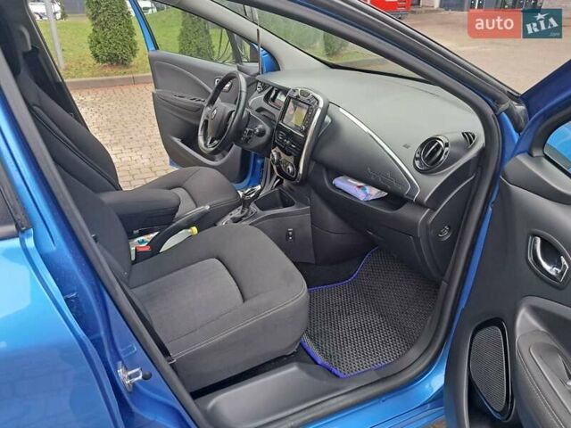 Синий Рено Зое, объемом двигателя 0 л и пробегом 141 тыс. км за 8999 $, фото 8 на Automoto.ua