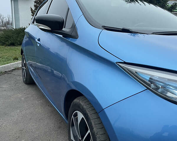 Синий Рено Зое, объемом двигателя 0 л и пробегом 101 тыс. км за 9300 $, фото 8 на Automoto.ua