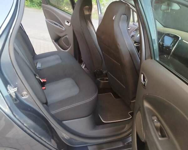 Синий Рено Зое, объемом двигателя 0 л и пробегом 62 тыс. км за 8900 $, фото 10 на Automoto.ua