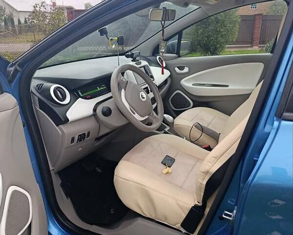 Синий Рено Зое, объемом двигателя 0 л и пробегом 108 тыс. км за 9250 $, фото 5 на Automoto.ua