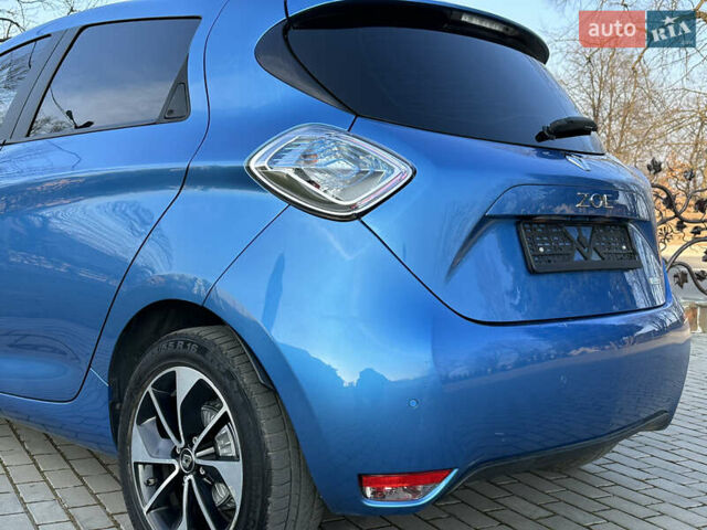 Синий Рено Зое, объемом двигателя 0 л и пробегом 104 тыс. км за 8600 $, фото 19 на Automoto.ua