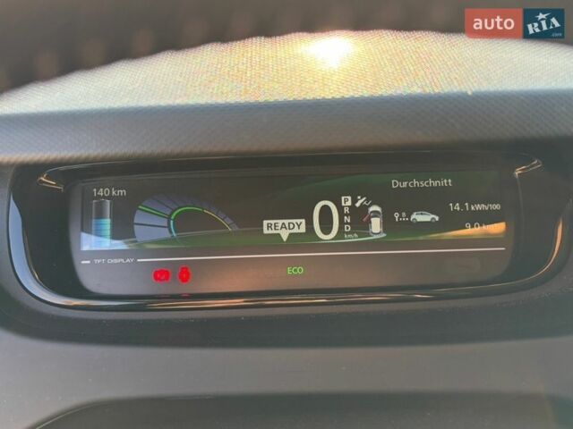 Синий Рено Зое, объемом двигателя 0 л и пробегом 110 тыс. км за 9800 $, фото 21 на Automoto.ua