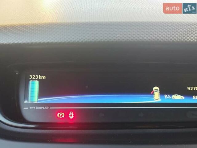 Синий Рено Зое, объемом двигателя 0 л и пробегом 95 тыс. км за 9200 $, фото 29 на Automoto.ua