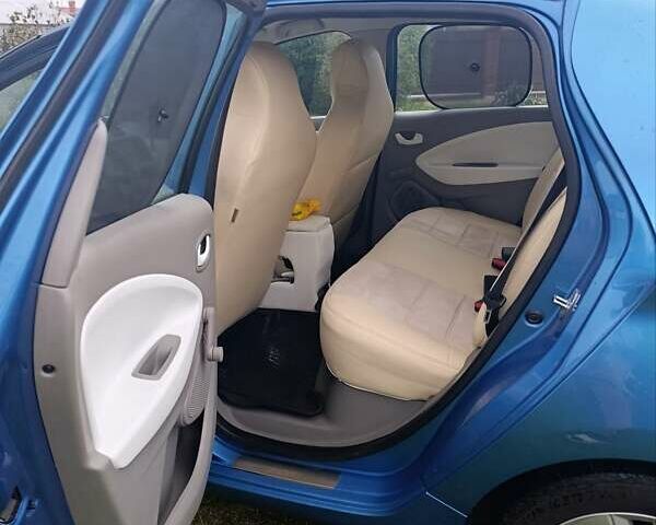 Синий Рено Зое, объемом двигателя 0 л и пробегом 108 тыс. км за 9250 $, фото 4 на Automoto.ua