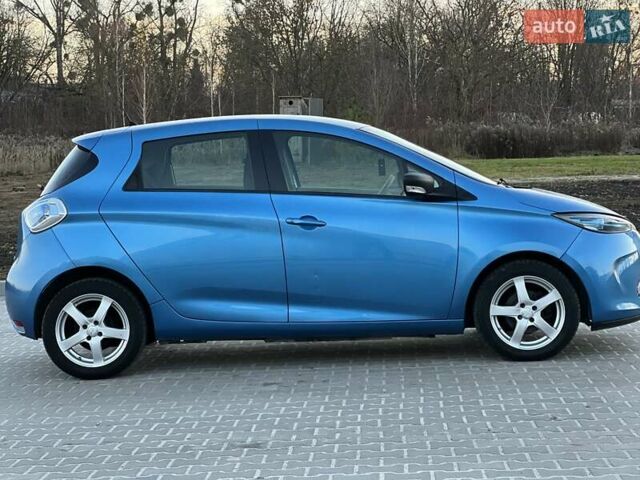 Синий Рено Зое, объемом двигателя 0 л и пробегом 130 тыс. км за 8450 $, фото 18 на Automoto.ua