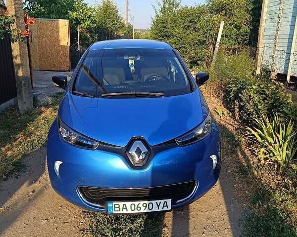 Синий Рено Зое, объемом двигателя 0 л и пробегом 185 тыс. км за 10500 $, фото 1 на Automoto.ua