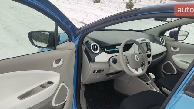 Синій Рено Зое, об'ємом двигуна 0 л та пробігом 70 тис. км за 9300 $, фото 9 на Automoto.ua