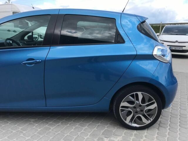 Синий Рено Зое, объемом двигателя 0 л и пробегом 137 тыс. км за 10190 $, фото 9 на Automoto.ua