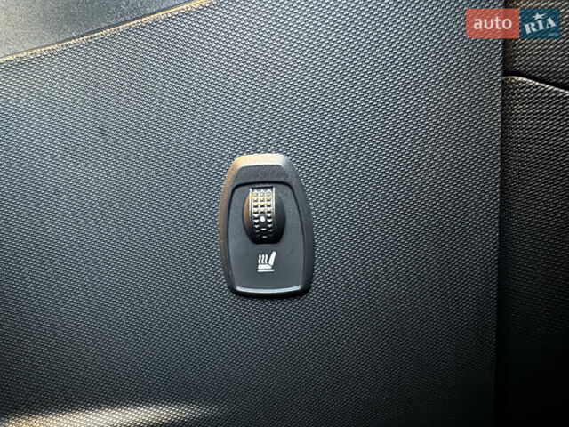 Синий Рено Зое, объемом двигателя 0 л и пробегом 61 тыс. км за 11400 $, фото 21 на Automoto.ua