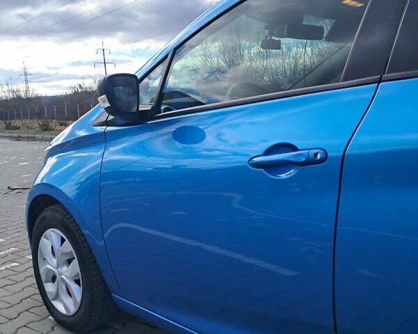Синий Рено Зое, объемом двигателя 0 л и пробегом 47 тыс. км за 9600 $, фото 12 на Automoto.ua