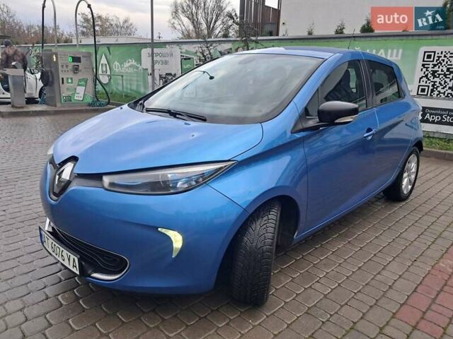 Синий Рено Зое, объемом двигателя 0 л и пробегом 141 тыс. км за 8999 $, фото 1 на Automoto.ua