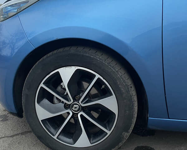 Синий Рено Зое, объемом двигателя 0 л и пробегом 101 тыс. км за 9300 $, фото 12 на Automoto.ua
